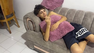 My pounding stepmother gives me her tastey twat as medicine and we end up tearing up really well.